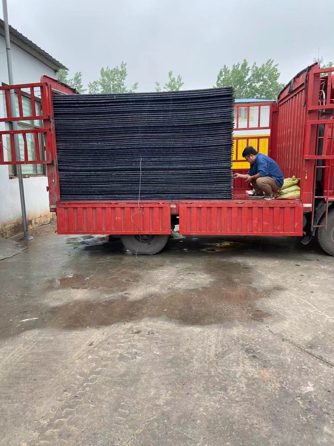 高分子聚乙烯耐磨襯板發貨啦.....