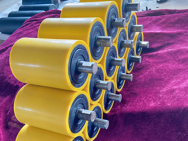 托輥生產(chǎn)廠家建議這樣選擇托輥 托輥生產(chǎn)廠家建議這樣選擇托輥